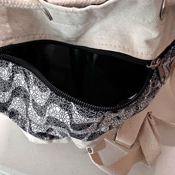 Rio de Janeiro back bucket purse - Picture 9 of 10